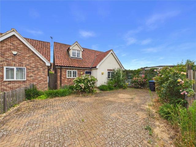 Bungalow for sale in Bedingfield, Suffolk