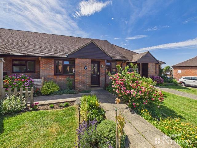 Bungalow for sale in Bierton, Buckinghamshire