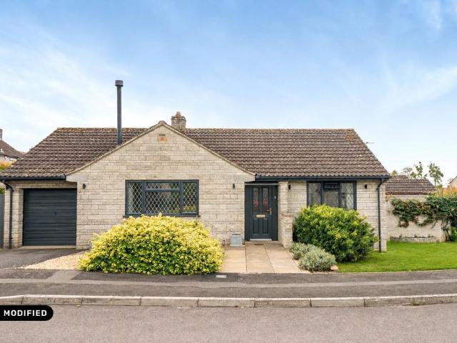 Bungalow for sale in Huish Episcopi, Somerset