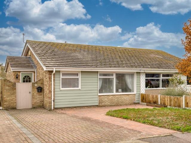 Bungalow for sale in Upton, Thanet