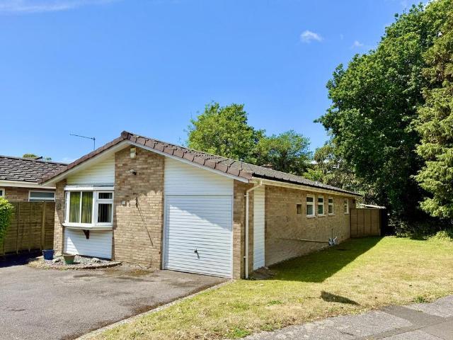 Bungalow for sale in Highcliffe