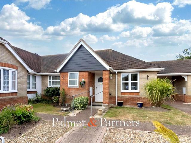 Bungalow for sale in Elmstead, Dale Hill