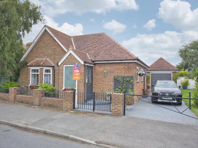 Bungalow for sale in Ash, Kent