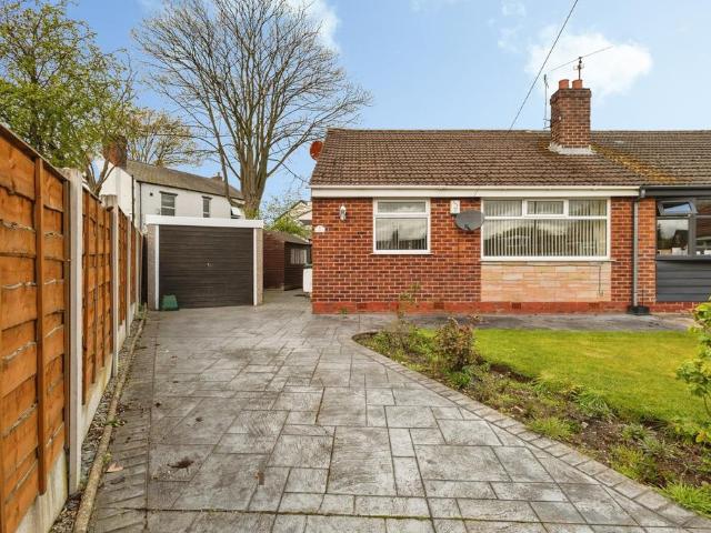 Bungalow for sale in Greenheys, Greater Manchester
