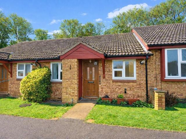 Bungalow for sale in Hertford, Colliers End