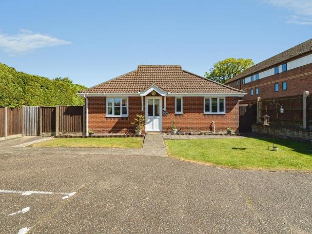 Bungalow for sale in Comers, Norfolk