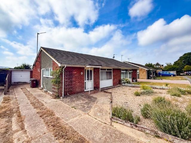 Bungalow for sale in Polegate, Cross In Hand