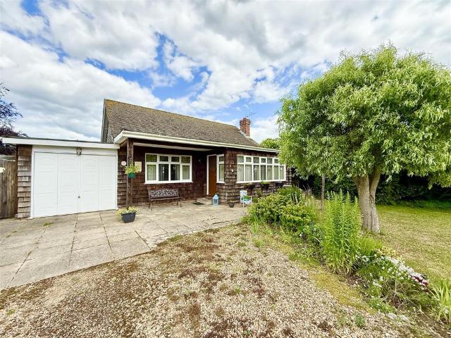 Bungalow for sale in Hickling, Comers