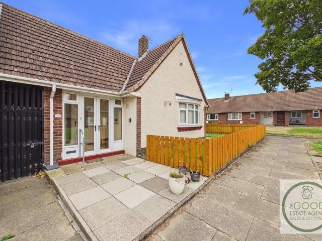 Bungalow for sale in Hylton Castle Estate, Tyne And Wear