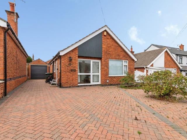Bungalow for sale in Compton Acres, Barton In Fabis