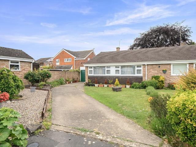 Bungalow for sale in Bishop's Cleeve, Tewkesbury