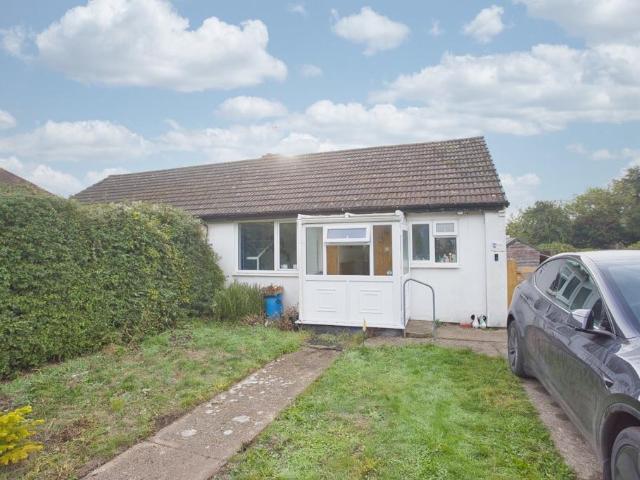 Bungalow for sale in East Langdon, Dover