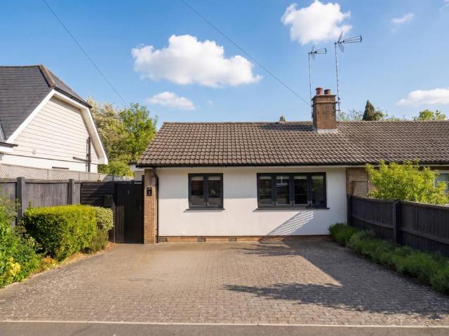 Bungalow for sale in Duton Hill, Essex