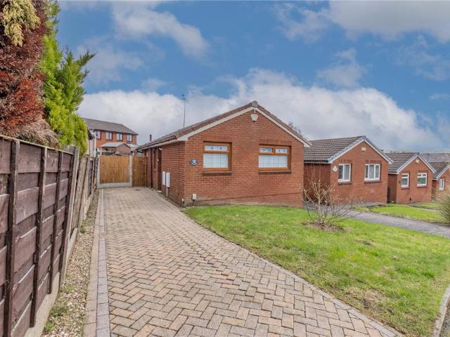 Bungalow for sale in Syke, Burnedge