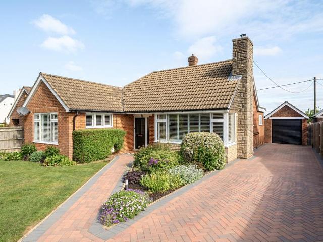 Bungalow for sale in South Wonston, Hampshire
