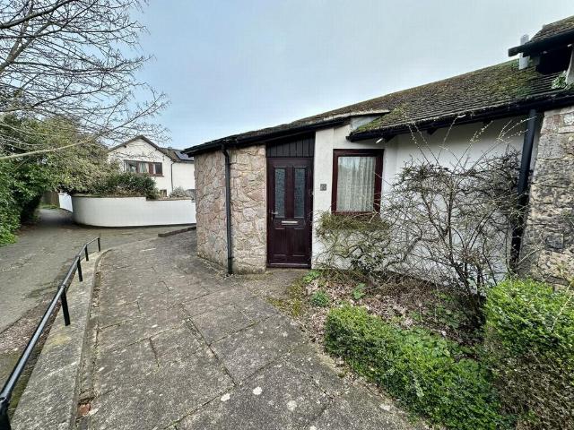 Bungalow for sale in Holcombe, Teignbridge