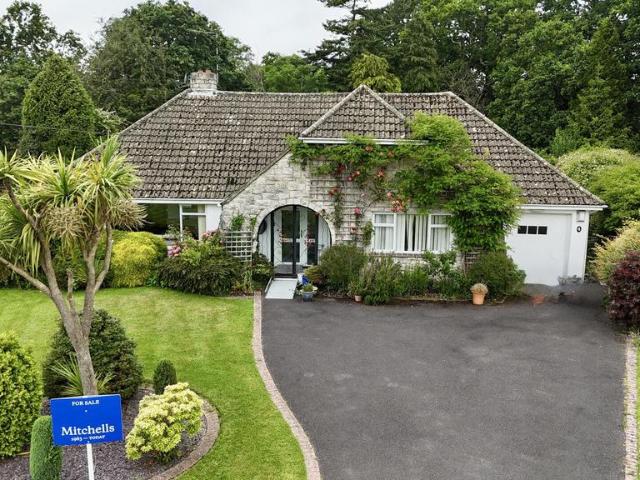 Bungalow for sale in Highcliffe