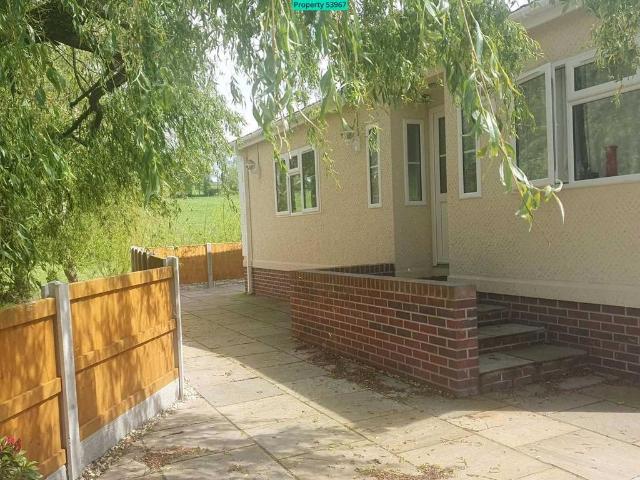 Bungalow for sale in Forden, Wales