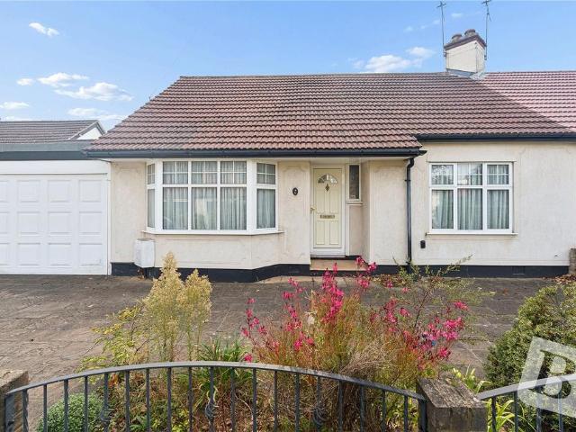 Bungalow for sale in London Borough of Havering, Greater London