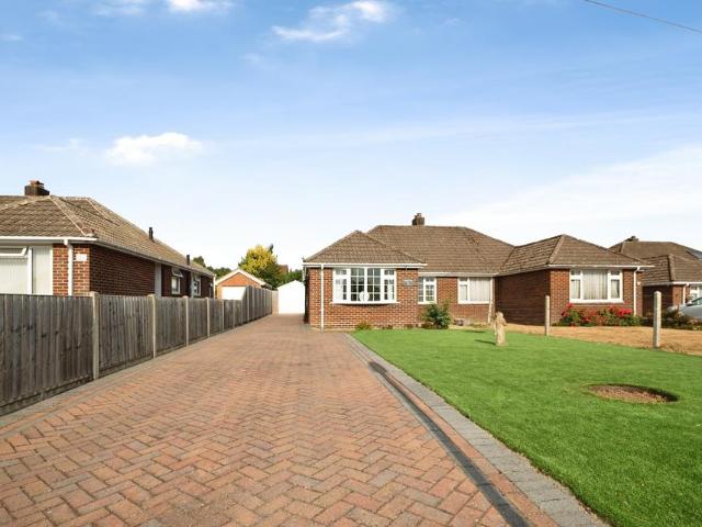 Bungalow for sale in Helford, Hampshire