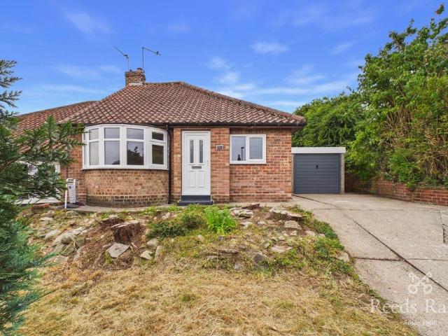 Bungalow for sale in Holgate, High Field