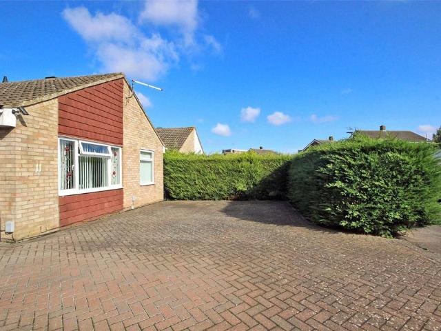 Bungalow for sale in Bedford