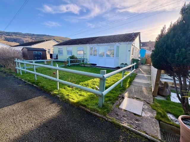 Bungalow for sale in Fairbourne, Wales