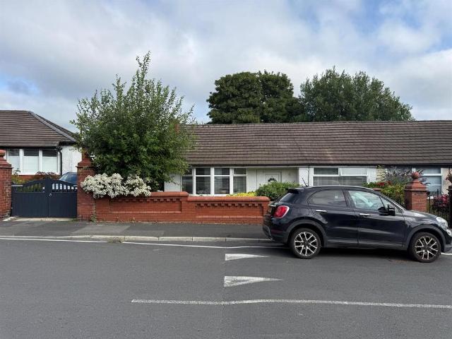 Bungalow for sale in Milnshaw, Backburn
