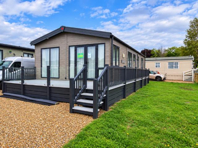 Bungalow for sale in Way, Thanet