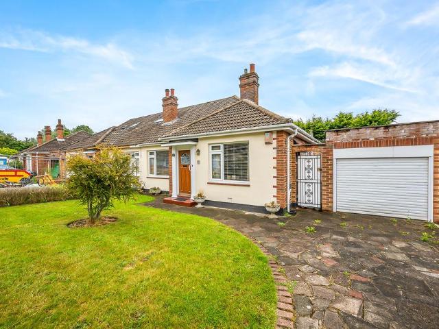 Bungalow for sale in Greater London