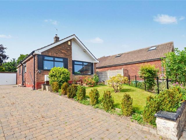 Bungalow for sale in Churwell, West Yorkshire