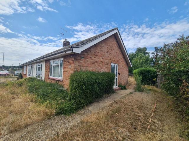 Bungalow for sale in Lenwade, Crostwick