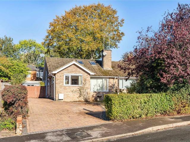 Bungalow for sale in Stratton, Cotswold