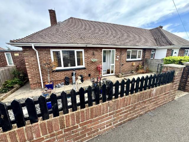 Bungalow for sale in Cowes, Isle of Wight