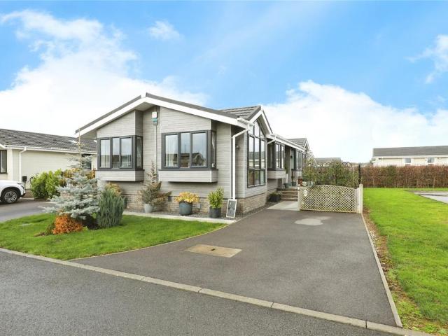 Bungalow for sale in Crookhill, Worcestershire