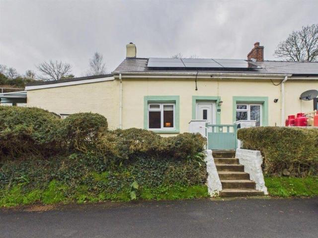 Bungalow for sale in Steynton, Wales