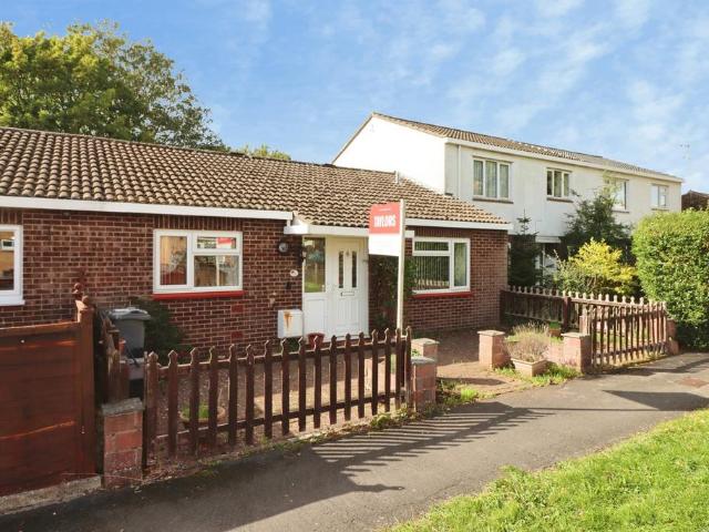 Bungalow for sale in Stapleton, Bristol