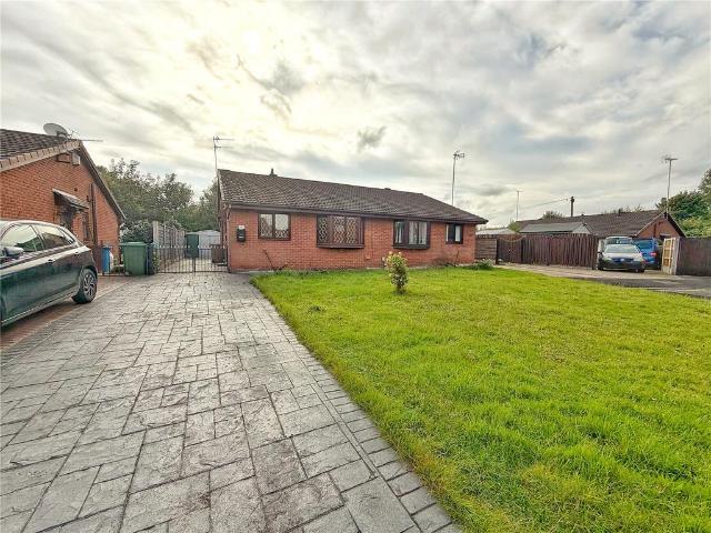 Bungalow for sale in Chadderton, Oldham