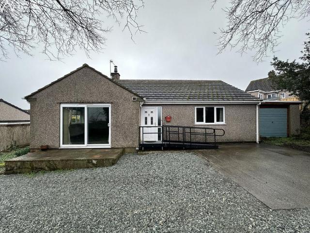 Bungalow for sale in Llanfair Pwllgwyngyll, Wales