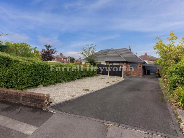 Bungalow for sale in Penwortham, Firbank