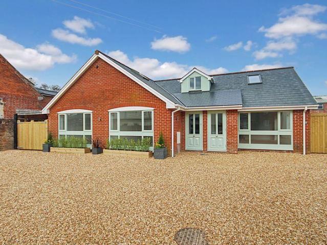 Bungalow for sale in Horseport, Ashurst Bridge
