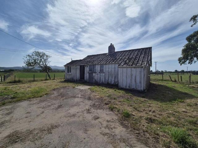 Bungalow for sale in Prenteg, Wales