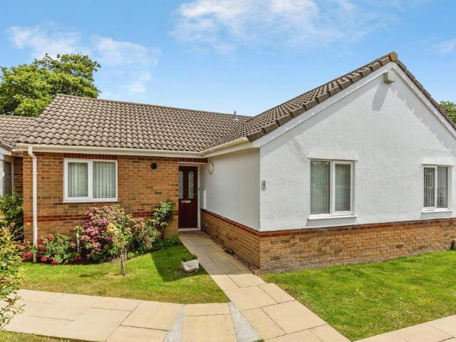 Bungalow for sale in Worle, Weston-super-mare