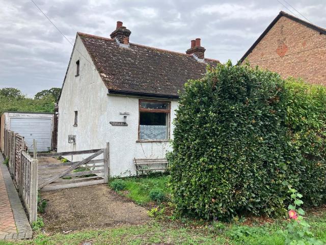 Bungalow for sale in Thorpe-le-Soken, Tendring