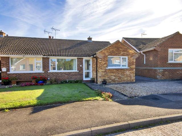 Bungalow for sale in Wingham, Dover