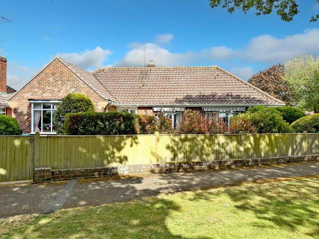 Bungalow for sale in Worthing, West Sussex