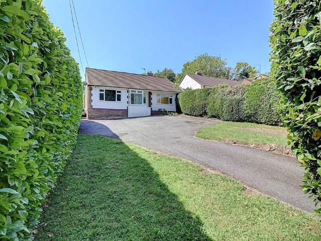 Bungalow for sale in Little Kingshill, Buckinghamshire