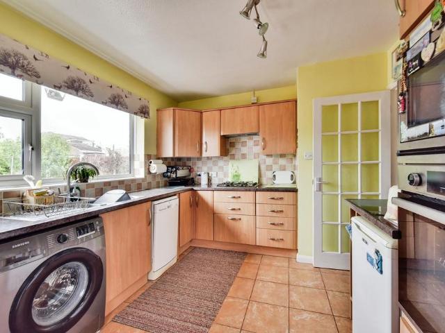 Bungalow for sale in Midway, Kent