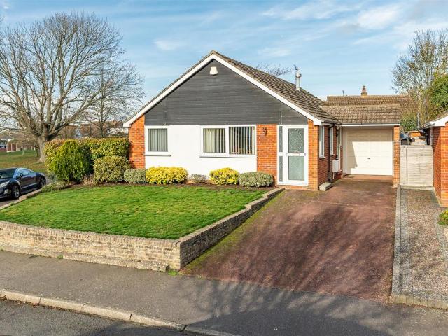 Bungalow for sale in Horn's Mill, East Hertfordshire
