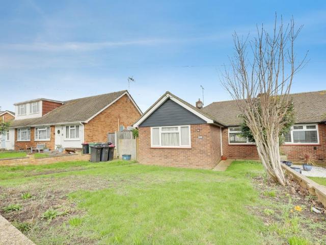 Bungalow for sale in Alton Barnes, Essex